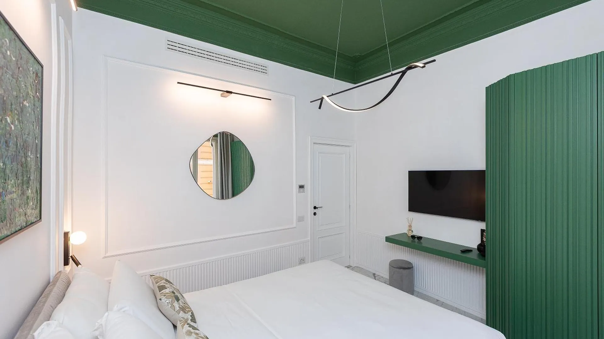 The Romulus Apartment Italy